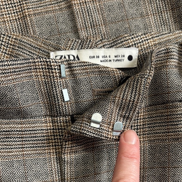 Zara Women's Gray Checkered Trousers - Picture 3 of 5